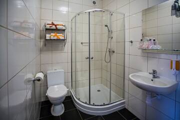 Фото номера Стандартный двухместный номер с 1 кроватью Отель HOTEL LORD г. Старгард 10